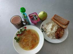 Неделя витаминизации 20.11.2025 Суп картофельный с макаронными изделиями, рис отварной, котлета куриная, какао, хлеб ржаной, хлеб пшеничный, фруктовое пюре, груша, йогурт